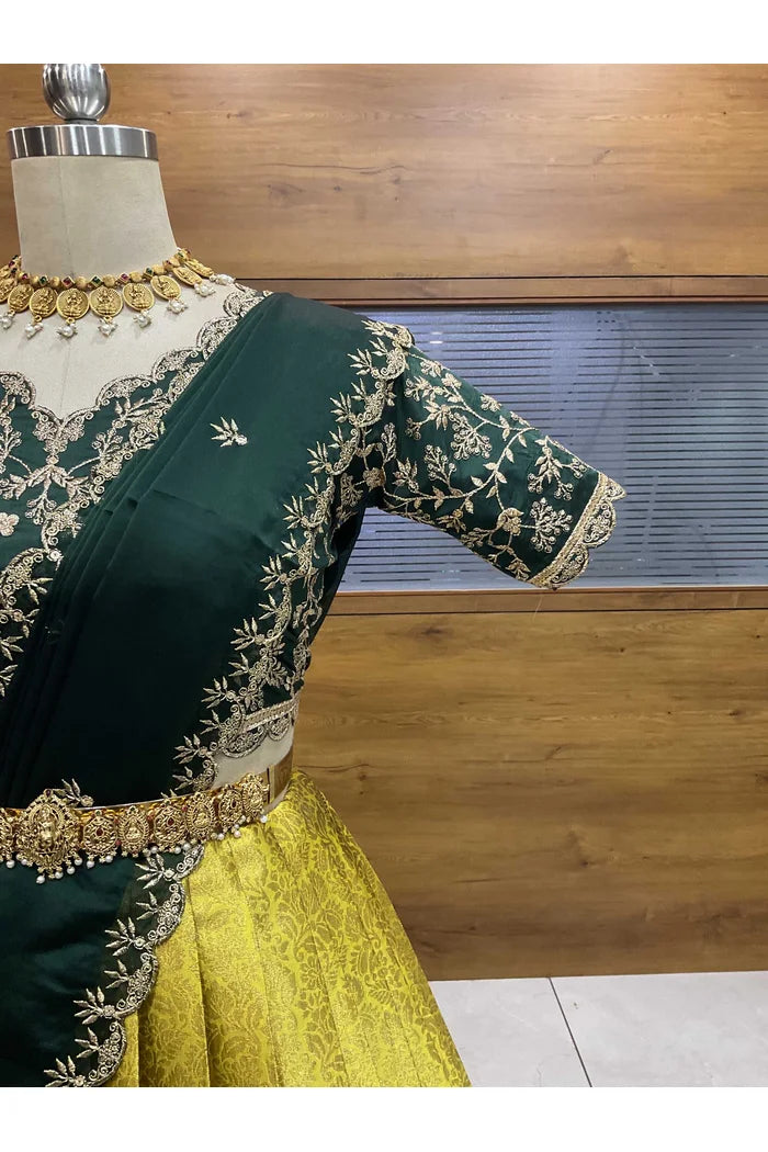 దక్షిణ భారత పండుగ సాంప్రదాయ హాఫ్ చీర (ఛవి) 